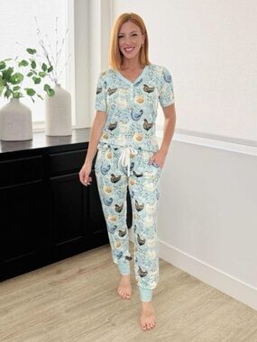 Women's Light Blue Hen Print Short Sleeve Pajama Set